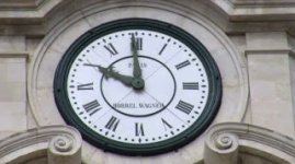 Uhr.jpg Uhr.jpg